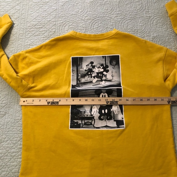 Vintage Disney Mickey Mouse sweatshirt. Size medium unisex. - Picture 7 of 9